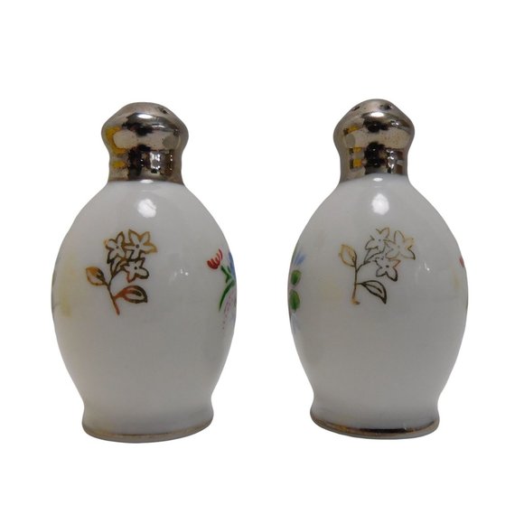 Salt & Pepper Shaker Set Flower Pattern Approx 1-1/2"x 2-3/4" - Picture 4 of 6